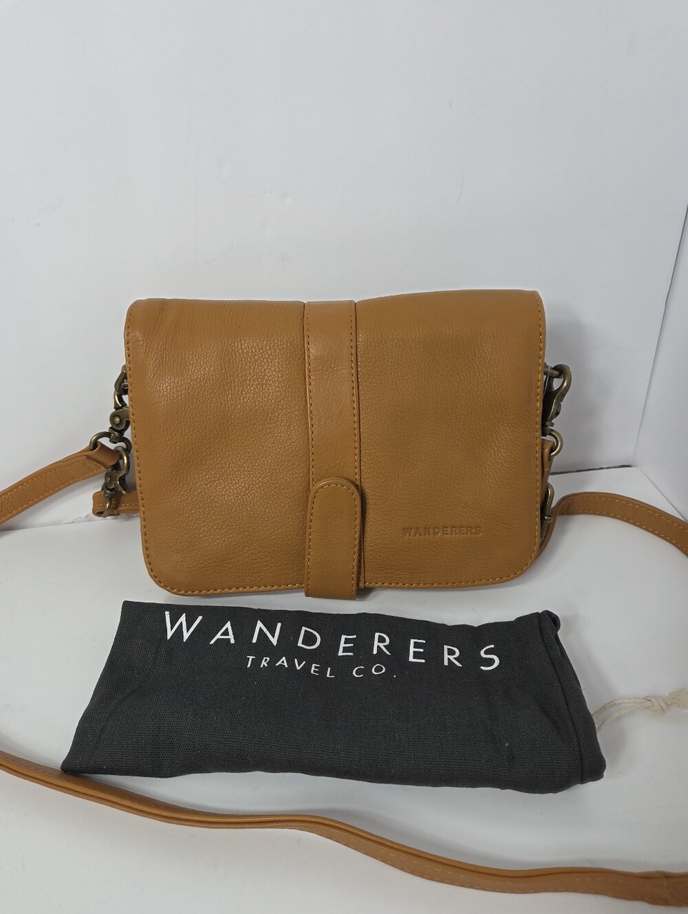 wanderers travel co notting hill cognac leather crossbody super soft clutch bag